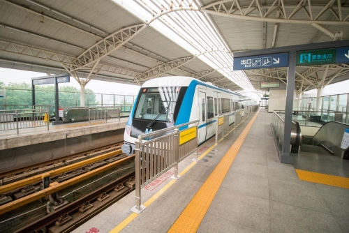 1701332655910374.jpg 千庫網_軌道交通鐵路軌道列車_攝影圖編號1358275(1)_副本.jpg